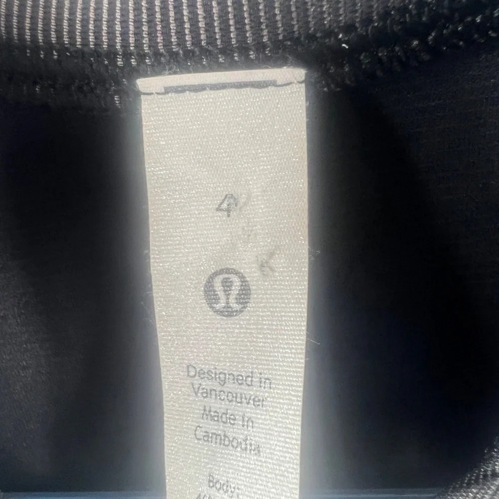 Lululemon‎ two -tone ribbed running half zip top - Picture 7 of 8